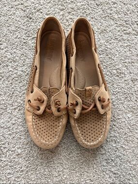 Sperry Women's Light Tan Perforated Leather Moccasin